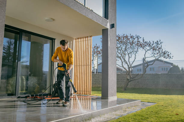 Best Pool Deck Cleaning  in Corona, CA